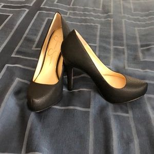 Jessica Simpson heels size 5